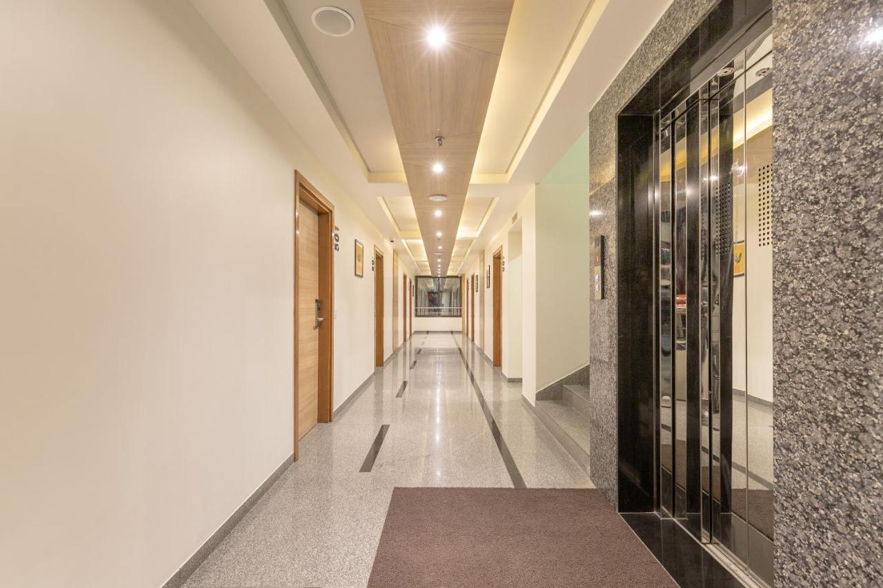 Hotel Silvera Grand Αχμπανταμπάντ Εξωτερικό φωτογραφία